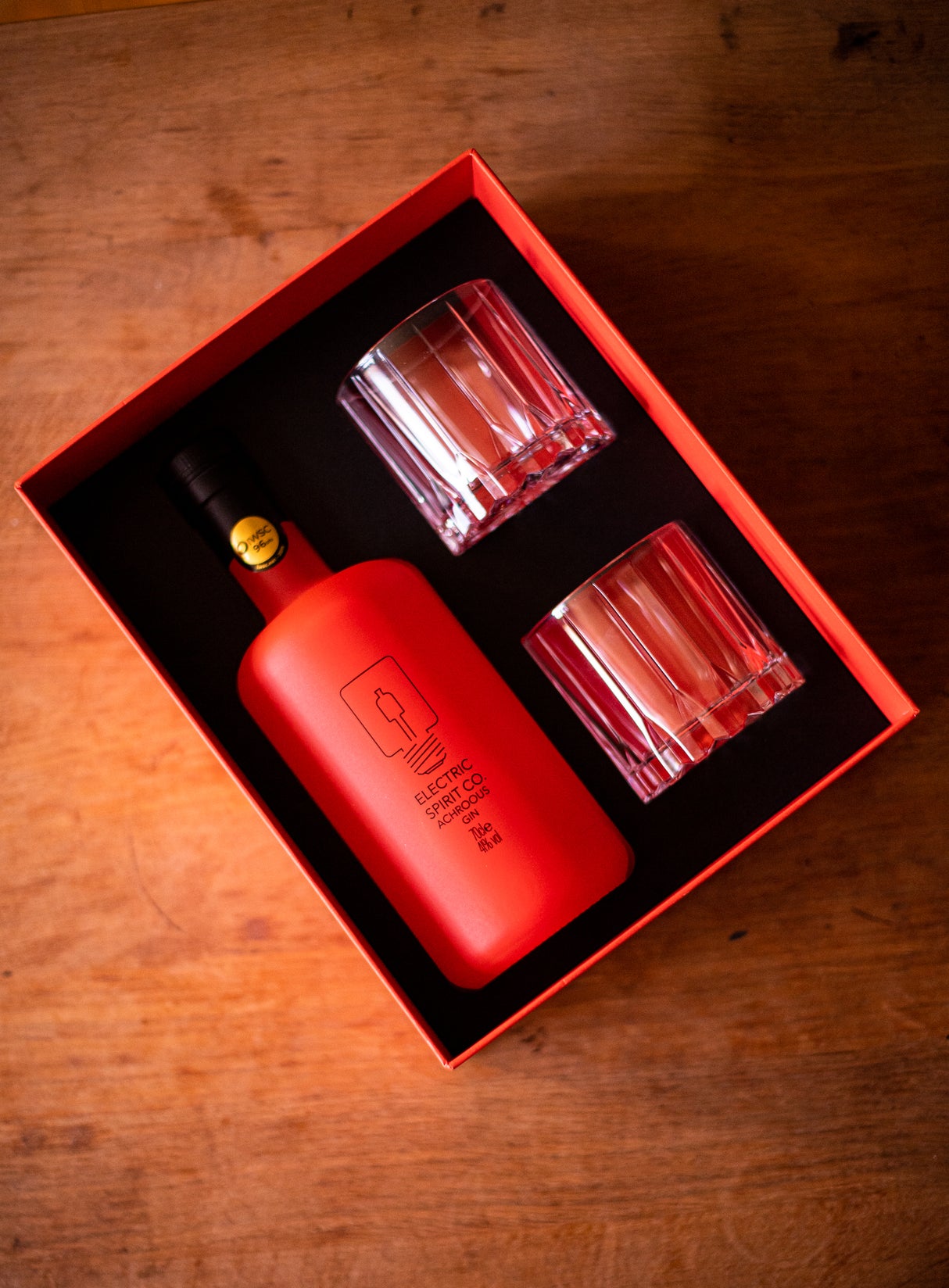 Electric Spirit Co Achroous Gin 41% gift set (700ml bottle + 2 Riedel crystal glasses)-Hop Burns & Black